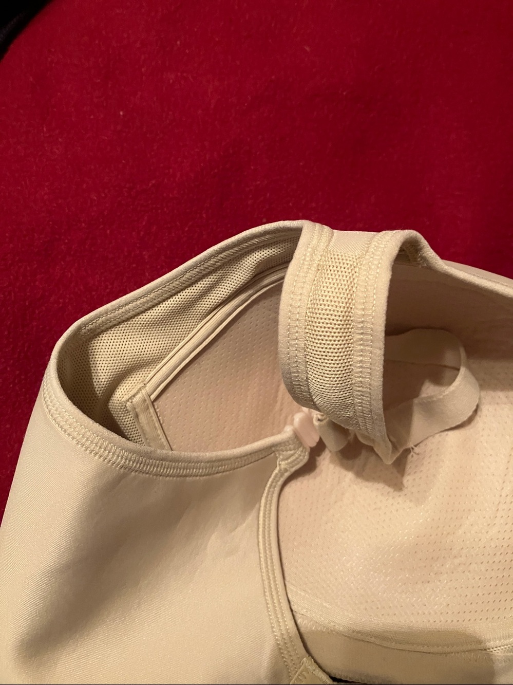 2 Vanity Fair Sports Bras Size 38 DD - Picture 15 of 15